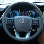 2023 Toyota Fortuner 4X4 2.4 17'I AL - Black inside Chamois - Thumbnail 14