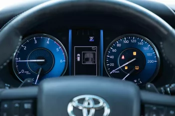 2023 Toyota Fortuner 4X4 2.4 17'I AL - Black inside Chamois