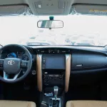 2023 Toyota Fortuner 4X4 2.4 17'I AL - Black inside Chamois - Thumbnail 18