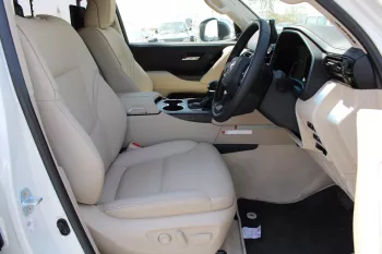 2023 TOYOTA LAND CRUISER 300 3.3 L DIESEL V6 4WD SAHARA