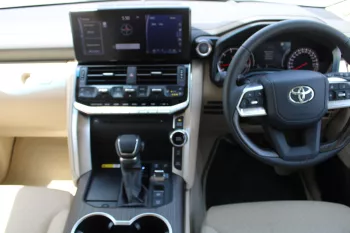 2023 TOYOTA LAND CRUISER 300 3.3 L DIESEL V6 4WD SAHARA