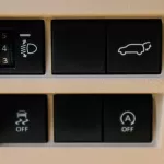Toyota Land Cruiser 2025 LC300 Petrol White Color - Thumbnail 8