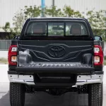 2024 Toyota Hilux 4x4 DC 2.8 - Black inside Maroon - Thumbnail 5