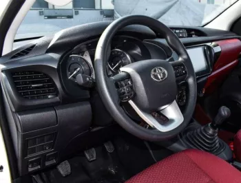 TOYOTA HILUX 2.7 PETROL 4x4 SINGLE CABIN MANUAL 2024 MODEL YEAR