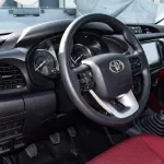 TOYOTA HILUX 2.7 PETROL 4x4 SINGLE CABIN MANUAL 2024 MODEL YEAR - Thumbnail 6