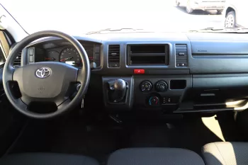 TOYOTA HIACE 2.5 DIESEL 15 PASSENGERS VAN 2024 MODEL YEAR