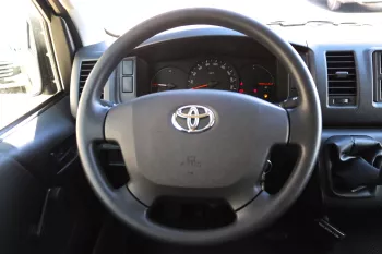 TOYOTA HIACE 2.5 DIESEL 15 PASSENGERS VAN 2024 MODEL YEAR