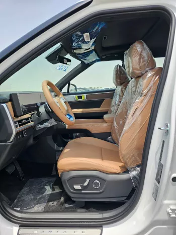 Hyundai  Santa Fe Luxury 2.5T Petrol V4 2024 Model Year 