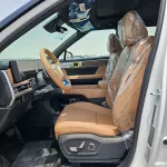 Hyundai  Santa Fe Luxury 2.5T Petrol V4 2024 Model Year  - Thumbnail 7
