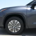2024 TOYOTA HIGHLANDER GLE HYBRID 2.5L 7-SEATER AUTOMATIC - Thumbnail 4