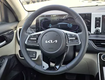 KIA SELTOS 1.5L PETROL FULL OPTION FWD 2024 MODEL YEAR