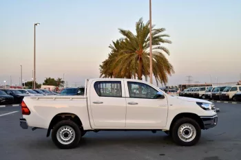 2024 TOYOTA HILUX DOUBLE CAB PICKUP 2.4L DIESEL 4WD MT