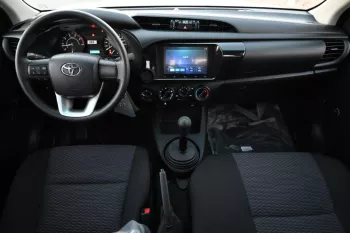 2024 TOYOTA HILUX DOUBLE CAB PICKUP 2.4L DIESEL 4WD MT