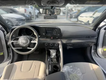 Hyundai  Elantra 1.5L Petrol FWD 2023 Model Year
