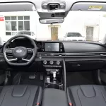 Hyundai  Elantra 1.5L Petrol FWD 2025 Model Year - Thumbnail 6