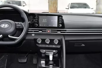 Hyundai  Elantra 1.5L Petrol FWD 2025 Model Year