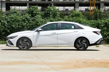 Hyundai  Elantra 1.5L Petrol FWD 2025 Model Year