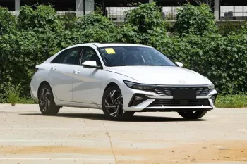 Hyundai  Elantra 1.5L Petrol FWD 2025 Model Year