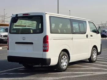 2022 TOYOTA HIACE MT PETROL STANDARD ROOF 13 SEATER 2.7L V4 WHITE