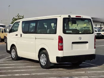 2022 TOYOTA HIACE MT PETROL STANDARD ROOF 13 SEATER 2.7L V4 WHITE