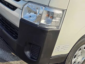 2022 TOYOTA HIACE MT PETROL STANDARD ROOF 13 SEATER 2.7L V4 WHITE