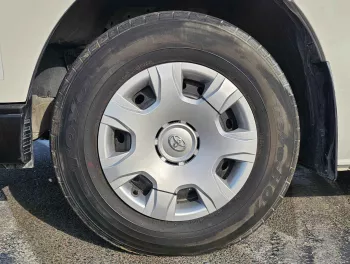 2022 TOYOTA HIACE MT PETROL STANDARD ROOF 13 SEATER 2.7L V4 WHITE