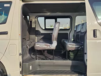 2022 TOYOTA HIACE MT PETROL STANDARD ROOF 13 SEATER 2.7L V4 WHITE