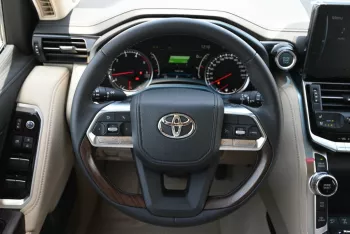 2024 TOYOTA LAND CRUISER 300 VX V6 3.3L DIESEL 7-SEATER AUTOMATIC