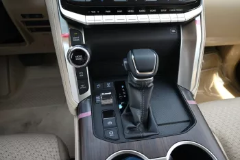 2024 TOYOTA LAND CRUISER 300 VX V6 3.3L DIESEL 7-SEATER AUTOMATIC