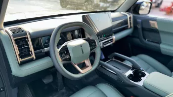 ICAR EQ3 FULL ELECTRIC WITH PENORAMIC SUNROOF 2024 MODEL YEAR