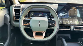 ICAR EQ3 FULL ELECTRIC WITH PENORAMIC SUNROOF 2024 MODEL YEAR