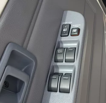 2024 Toyota Land Cruiser Pick up LC79 4.2L V6 Diesel
