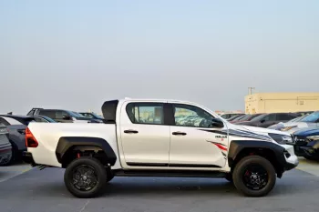 2024 MODEL TOYOTA HILUX DOUBLE CAB PICKUP GR SPORT 2.8L DIESEL 4WD AUTOMATIC