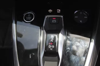 AUDI E-TRON Q4 ELECTRIC CAR 2024 MODEL YEAR PANORAMIC SUNROOF