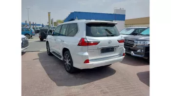 LEXUS LX570 2021 MODEL YEAR  4 YEARS WARRANTY FROM ALFUTTAIM