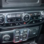 Jeep Wrangler Unlimited 2021 Model Year 2.0L V4 Turbo 4X4 Clean title Full option - Thumbnail 17