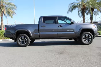 TOYOTA TACOMA TRD  2021 MODEL YEAR V6 CANADIAN SPECS AED 1995/MONTH