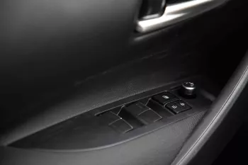 2024 Toyota Corolla 1.2T Elite - White inside Black
