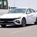 HYUNDAI ELANTRA 1.6L PETROL LUXURY 2024 MODEL YEAR - Thumbnail 3