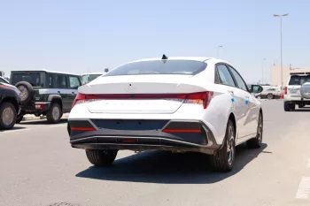 HYUNDAI ELANTRA 1.6L PETROL LUXURY 2024 MODEL YEAR