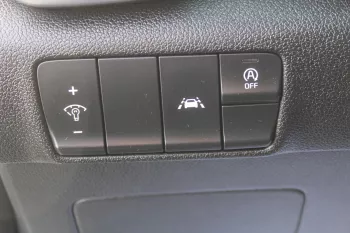 KIA SPORTAGE 2.0L DIESEL 2019 MODEL YEAR KOREAN SPECS WHITE COLOR