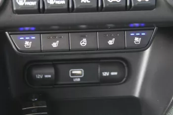 KIA SPORTAGE 2.0L DIESEL 2019 MODEL YEAR KOREAN SPECS WHITE COLOR