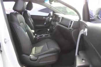 KIA SPORTAGE 2.0L DIESEL 2019 MODEL YEAR KOREAN SPECS WHITE COLOR