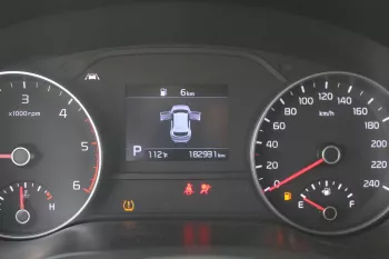 KIA SPORTAGE 2.0L DIESEL 2019 MODEL YEAR KOREAN SPECS WHITE COLOR