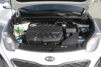 KIA SPORTAGE 2.0L DIESEL 2019 MODEL YEAR KOREAN SPECS WHITE COLOR