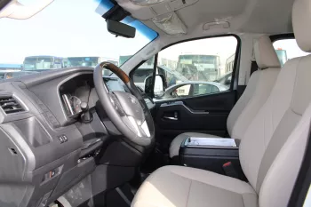 TOYOTA GRANVIA 2.8 DIESEL 2023 MODEL YEAR 2WD PREMIUM V WHITE COLOR