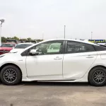 Toyota Prius 1.8L RWD Hybrid 2017 Model Year Low Mileage Import from Japan - Thumbnail 7