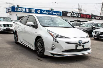 Toyota Prius 1.8L RWD Hybrid 2017 Model Year Low Mileage Import from Japan