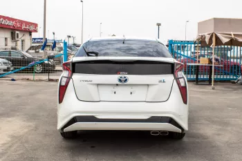 Toyota Prius 1.8L RWD Hybrid 2017 Model Year Low Mileage Import from Japan