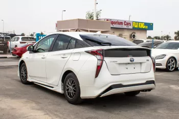 Toyota Prius 1.8L RWD Hybrid 2017 Model Year Low Mileage Import from Japan